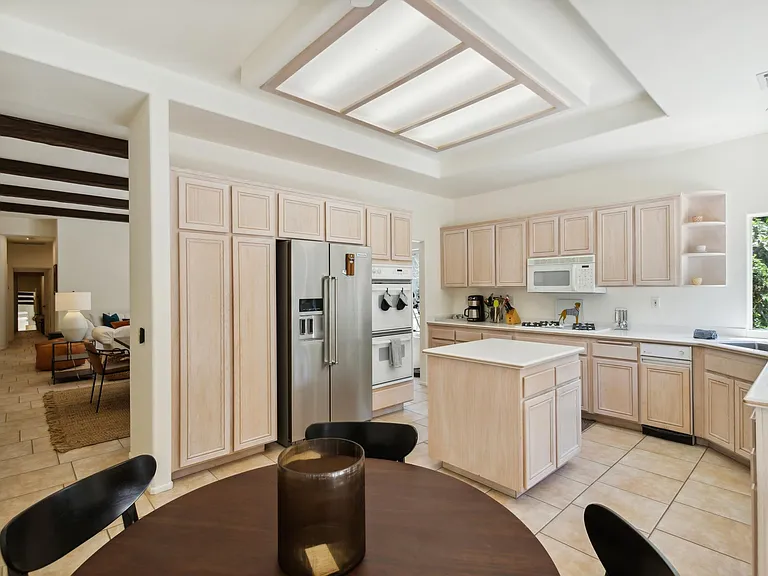 40 Vistara Dr — Photo 24