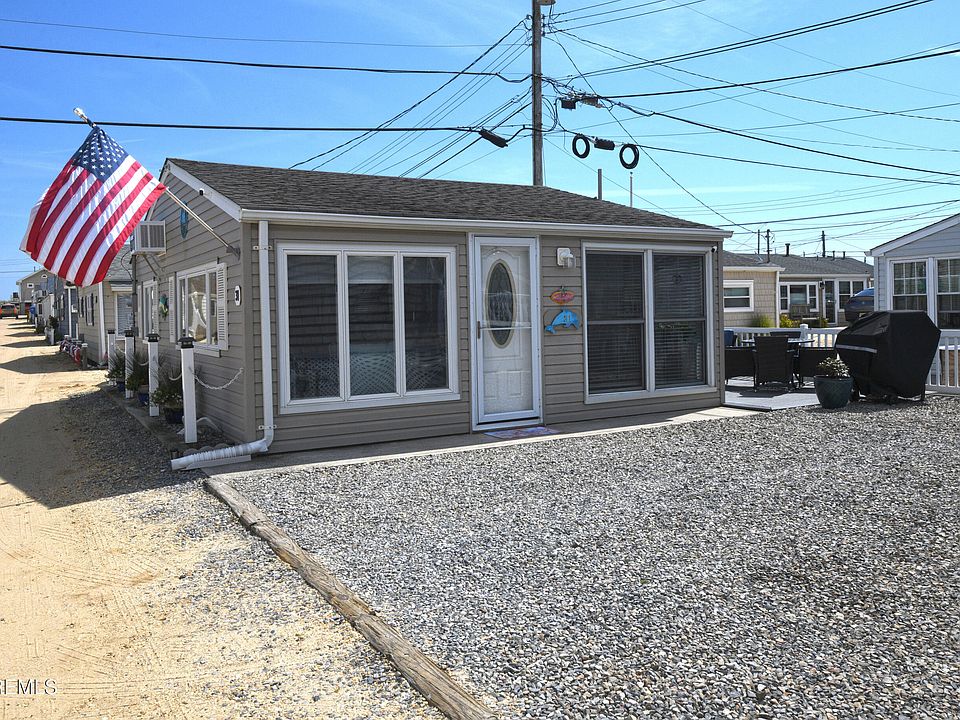 1st image of 31 E Sandpiper Way