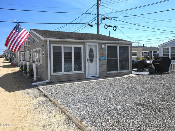 31 E Sandpiper Way, Lavallette, NJ 08735