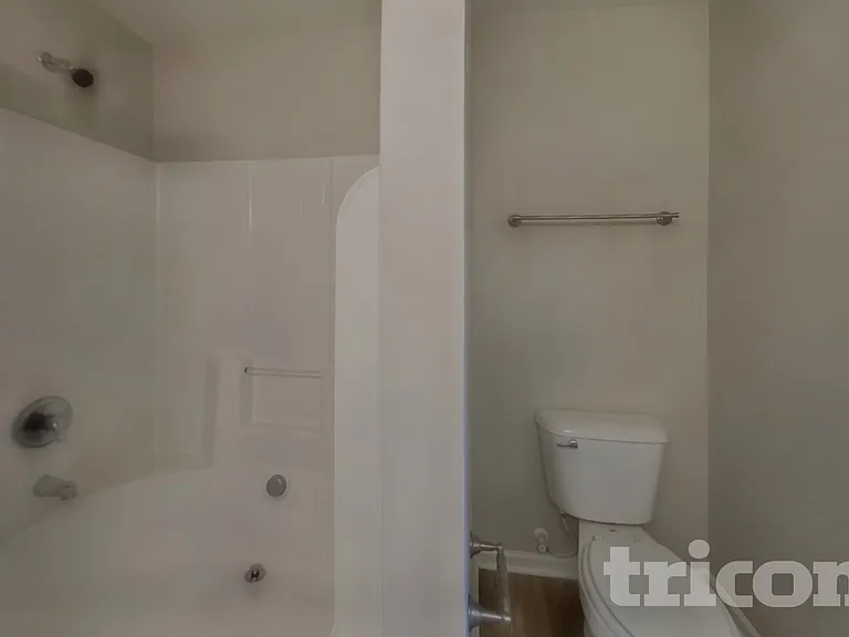 9514 Parkridge Dr — Photo 10