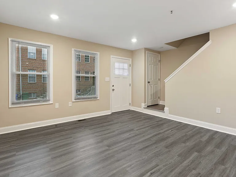 1205 Wilcox St — Photo 3