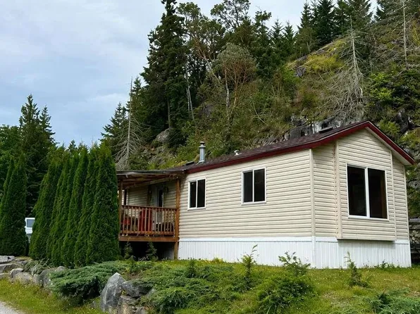 7668 Sunshine Coast Hwy #15, Sunshine Coast, BC V7Z 1H3