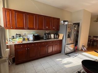 25 Euston St #1, Brookline, MA 02446