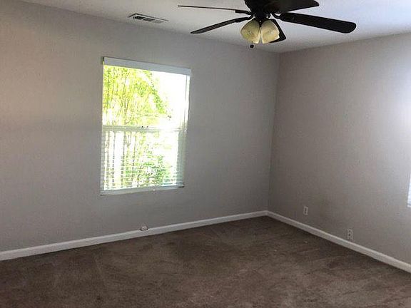 4th image of 15045 Herring Ave