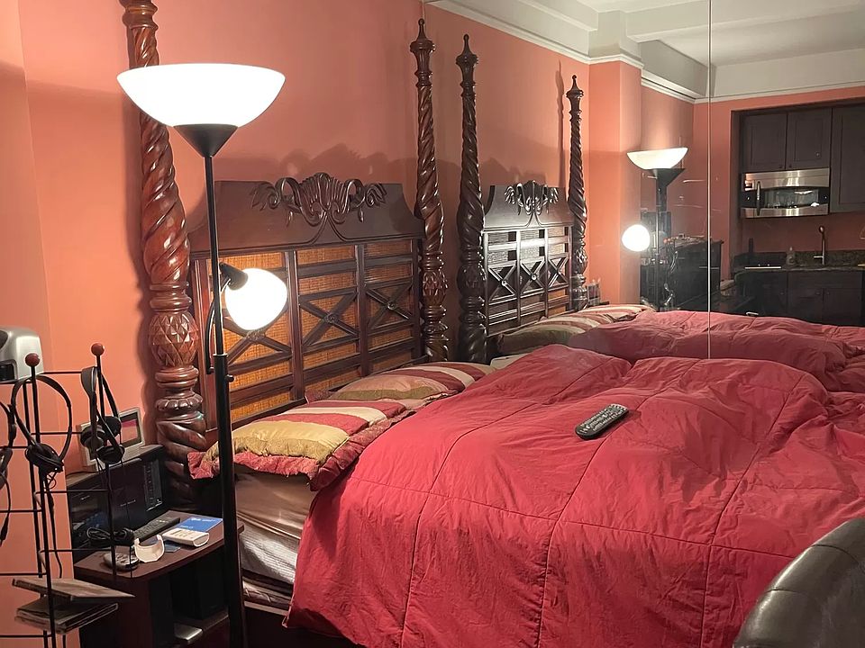 1st image of 457 W 57th St #201
