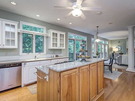 4th image of 205 Lincliff Dr