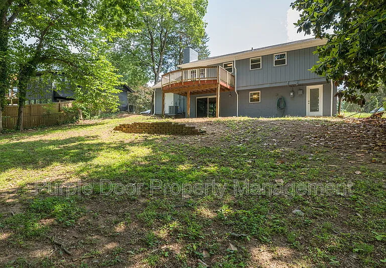 2369 Brenda Dr SE — Photo 33