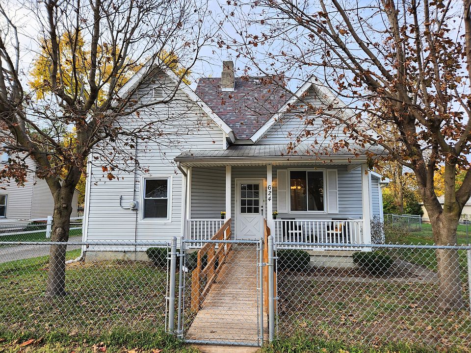 1st image of 624 W Washington St