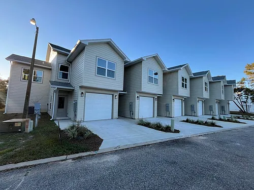 2879 Leahs Ln Photo 1