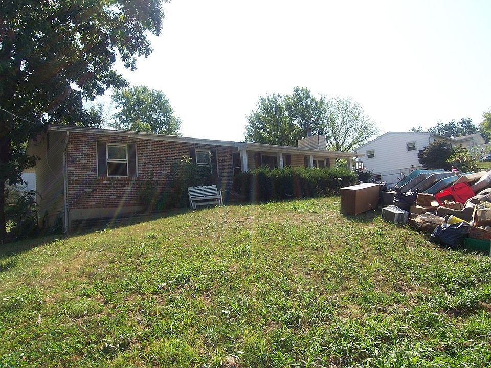 2nd image of 1812 Rainbow Dr