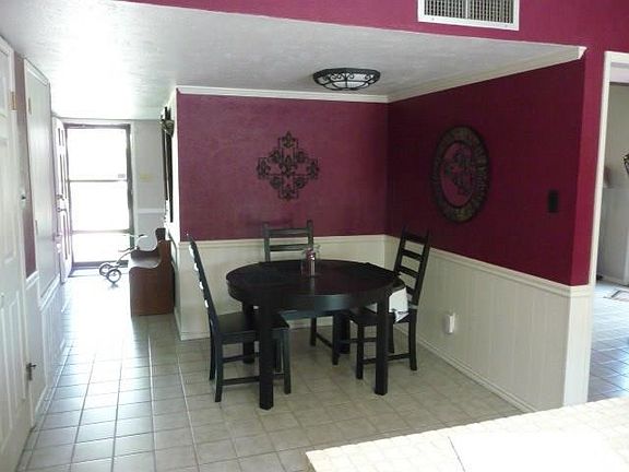 Dining area off of kitchen.