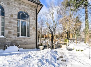 50 Old Yonge St W #3, Toronto, ON M2P1P7