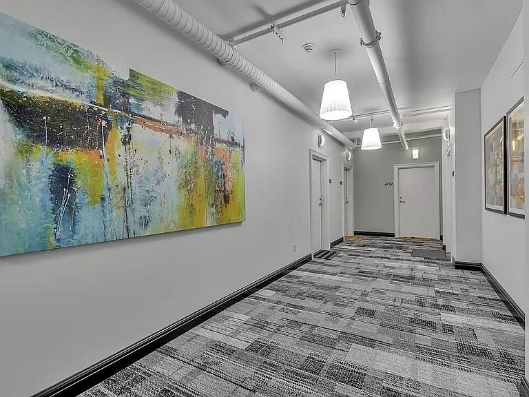100 South — Photo 15