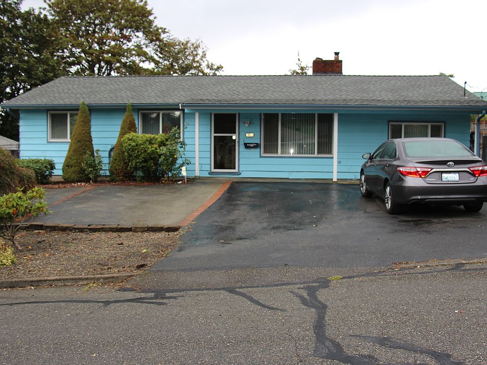 1st image of 2410 S 137th St