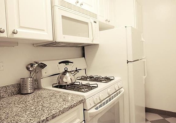 3rd image of 420 E 80th St APT 7K
