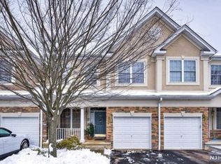 236 Levinberg Ln, Wayne, NJ 07470