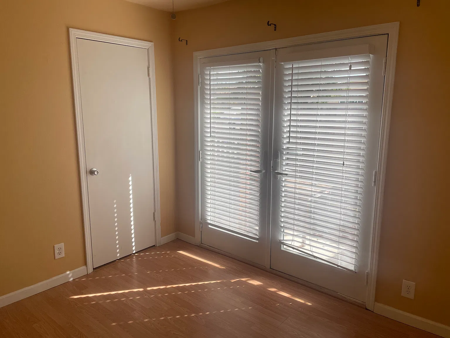 3 bed, 1074 sqft, $2,650 — Photo 4