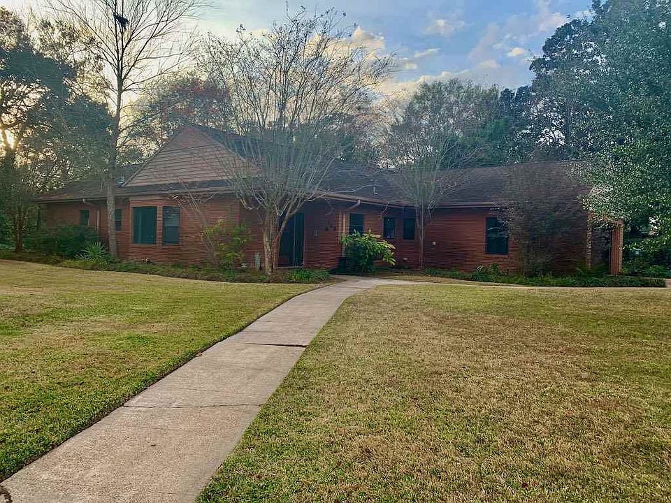1st image of 665 Sue Ln