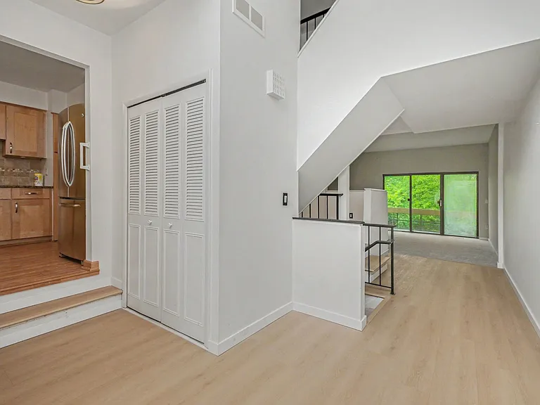 7440 Azalea Ct — Photo 4