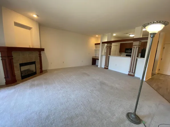 15295 West Library LANE #108E, New Berlin, WI 53151