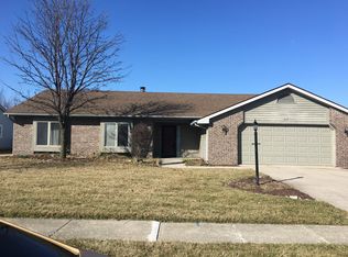 717 Willowind Trl, Fort Wayne, IN 46845