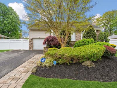 35 Deer Path Lane, Syosset, NY, 11791