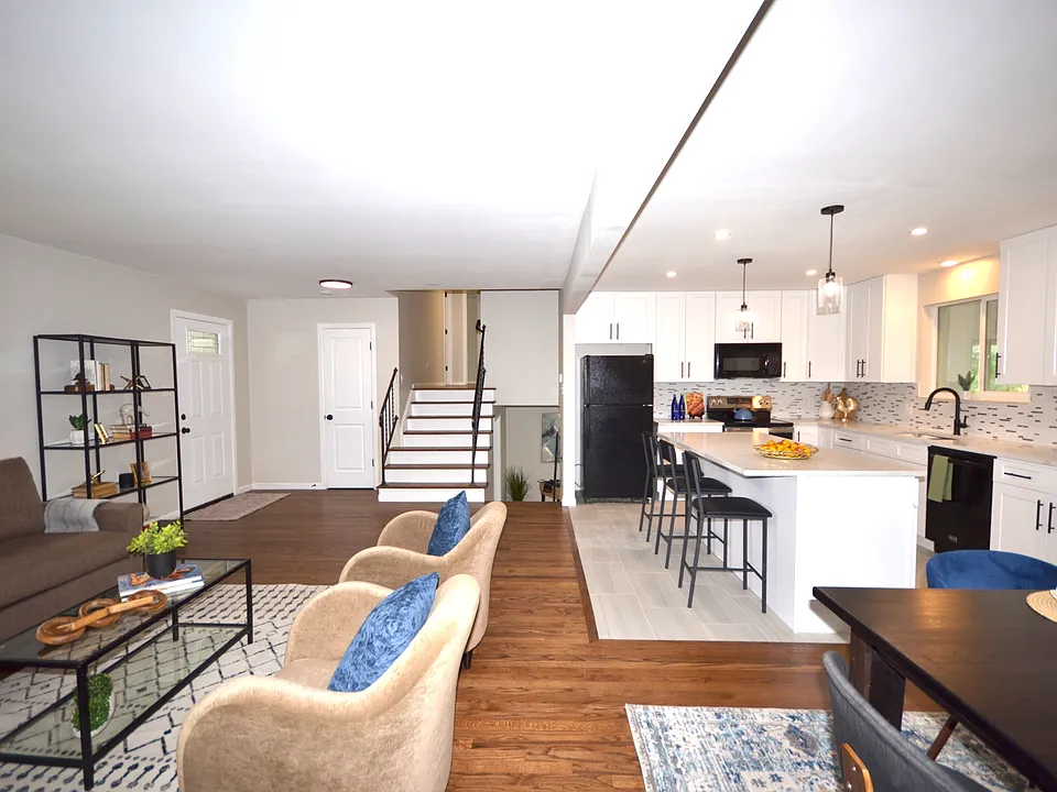 10251 Monterey Cir