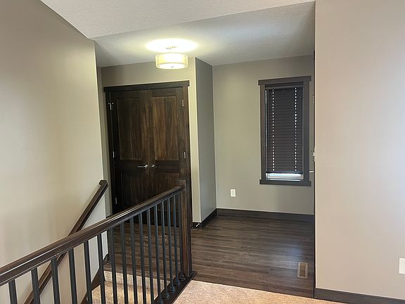 4th image of 306 Luella Pl NE