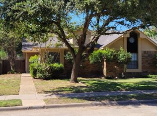 3011 Roxboro Rd, Euless, TX 76039