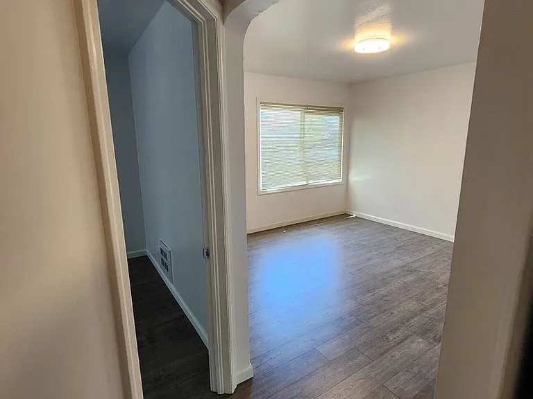 1483 NW Fairmount St — Photo 17