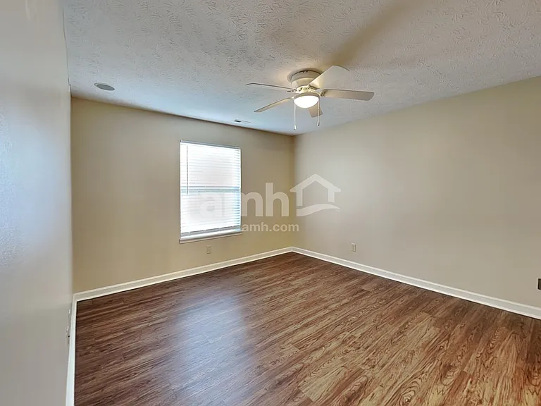 10393 Buell Ct — Photo 8