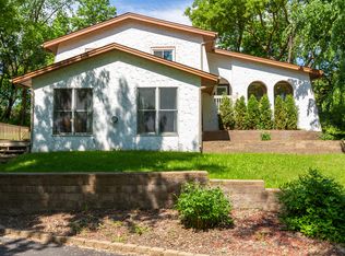 4101 Gale Cir, Arden Hills, MN 55112