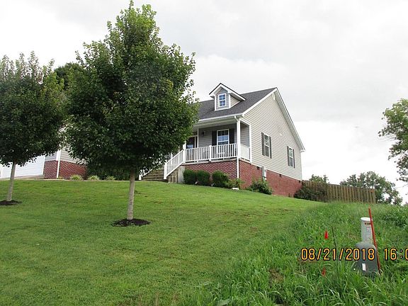 2nd image of 1004 Twin Oaks Blvd