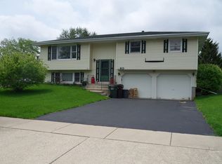 613 S Cooper St, New Lenox, IL 60451