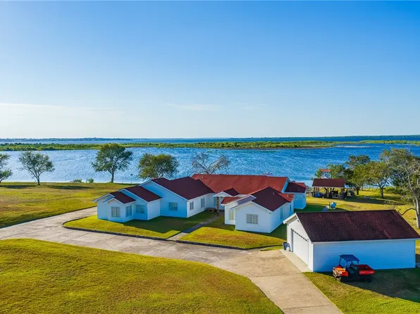 8259 Baldwin Ave, Mathis, TX 78368