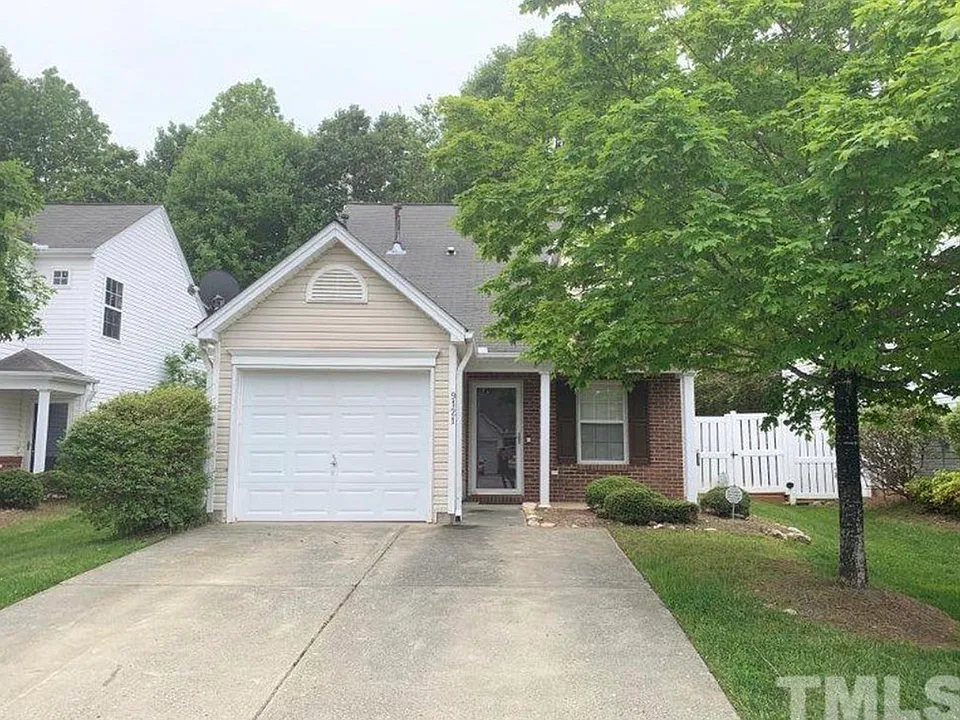 9121 Colony Village Ln