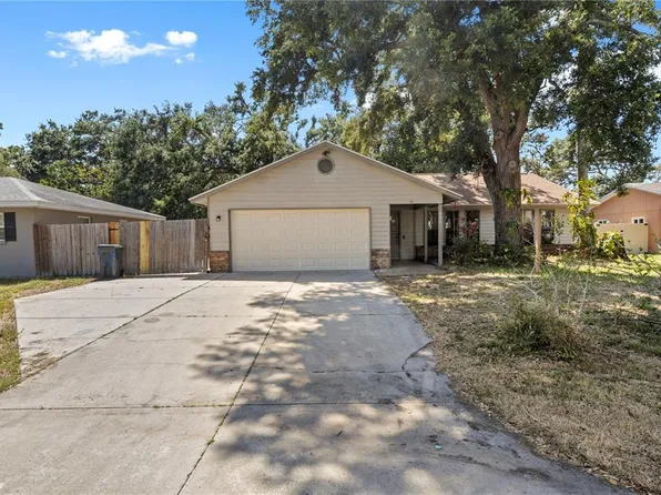 920 36th St W, Bradenton, FL 34205