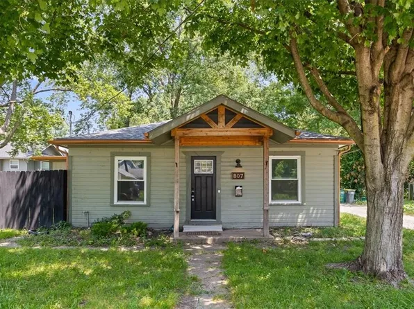807 4th St, Osawatomie, KS 66064