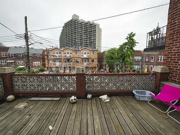 3rd image of 2521 14th St #B2