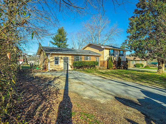 2nd image of 650 Northview Dr NW