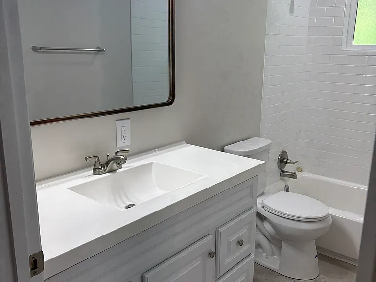 811 Godwin Rd — Photo 9