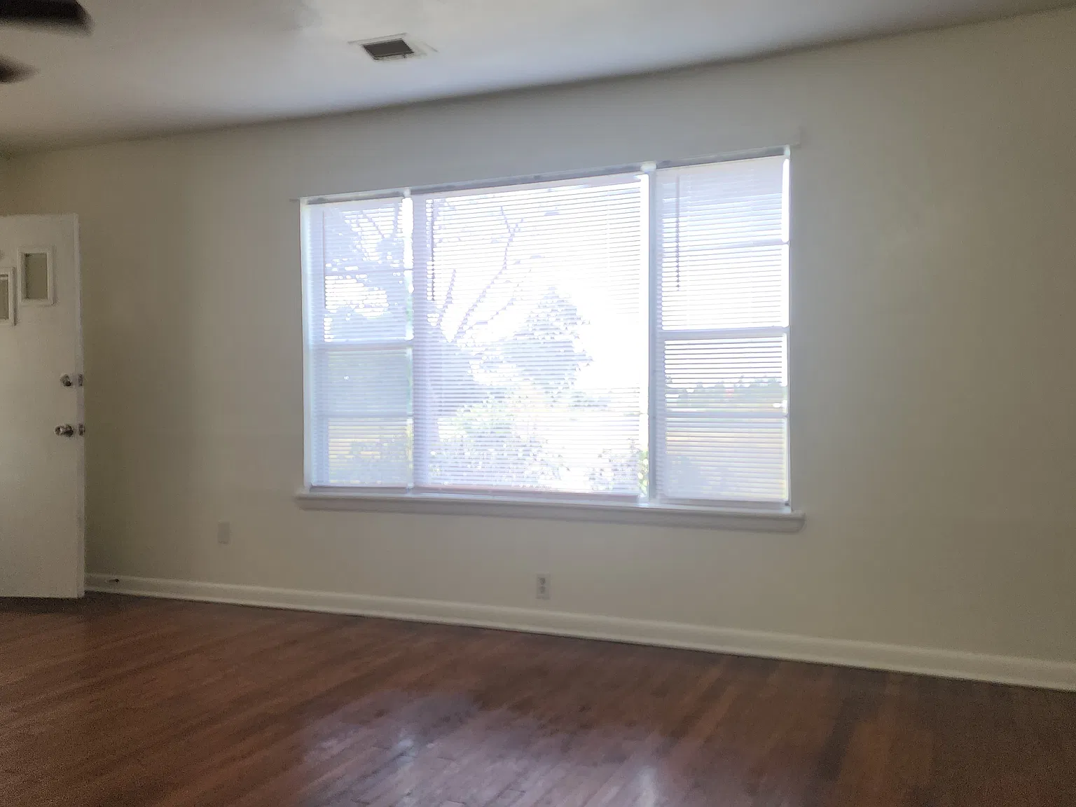 3 bed, 1600 sqft, $1,550 — Photo 3