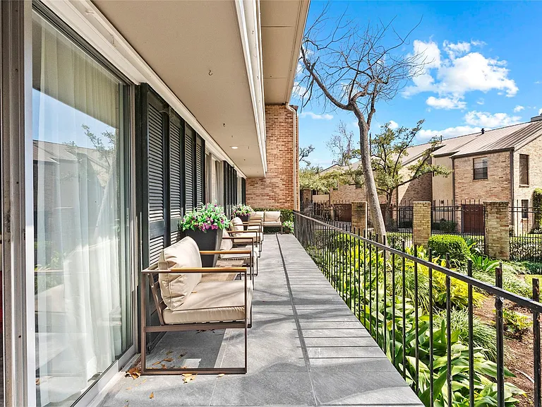 604 S Ripple Creek Dr #604 — Photo 7