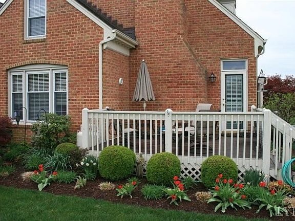 4th image of 1093 Greenside Ct