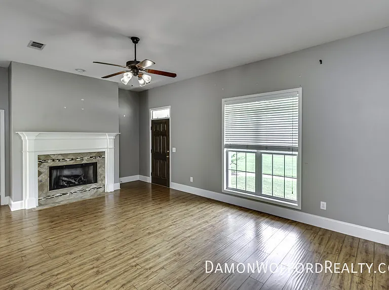 131 Hunters Row — Photo 12