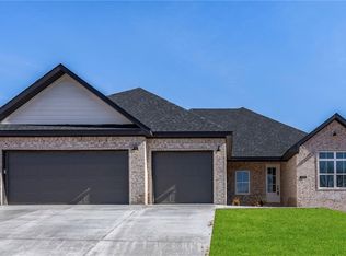 408 Ardie Martin St, Tontitown, AR 72762