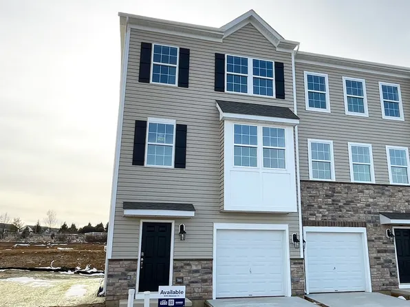 8310 Alexander Ct, Breinigsville, PA 18031