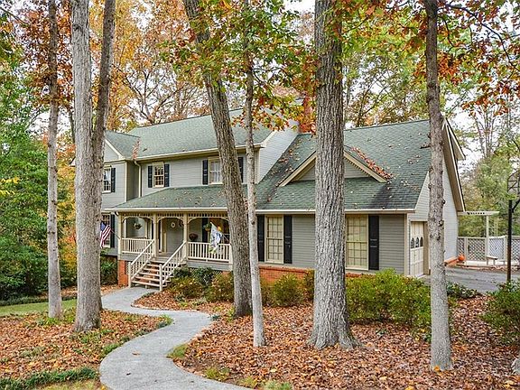 2nd image of 3587 Robinson Ct