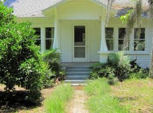 5113 Riverside Dr, Yankeetown, FL 34498