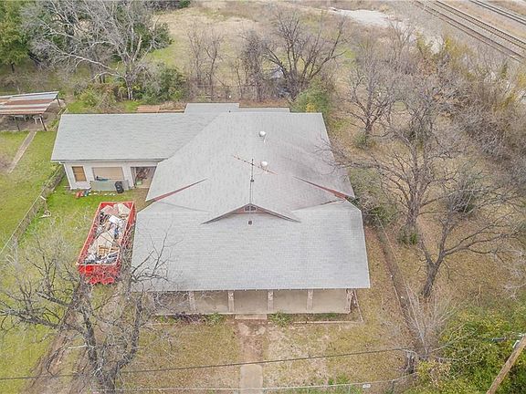 3rd image of 1109 Poindexter Ave